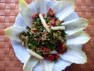 Getreidesalat mit Spargel