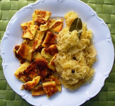 Parmesanschmarrn mit Sauerkraut