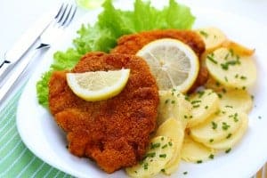 Schnitzel und Zitrone